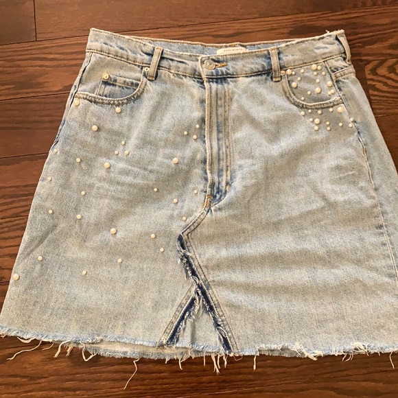 Pearl embellished denim Zara miniskirt sz L - Picture 2 of 5